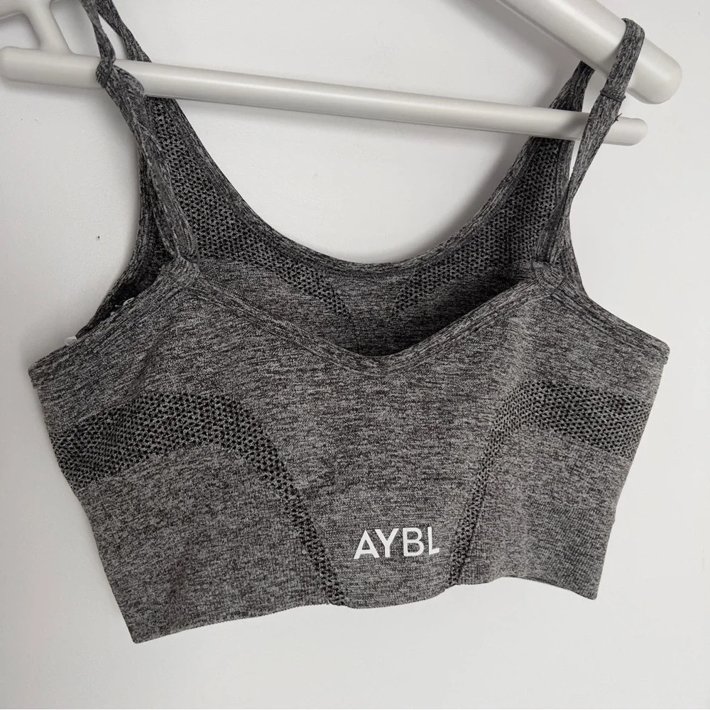 AYBL bundle Seamless Sports Bra with adjustable straps size M